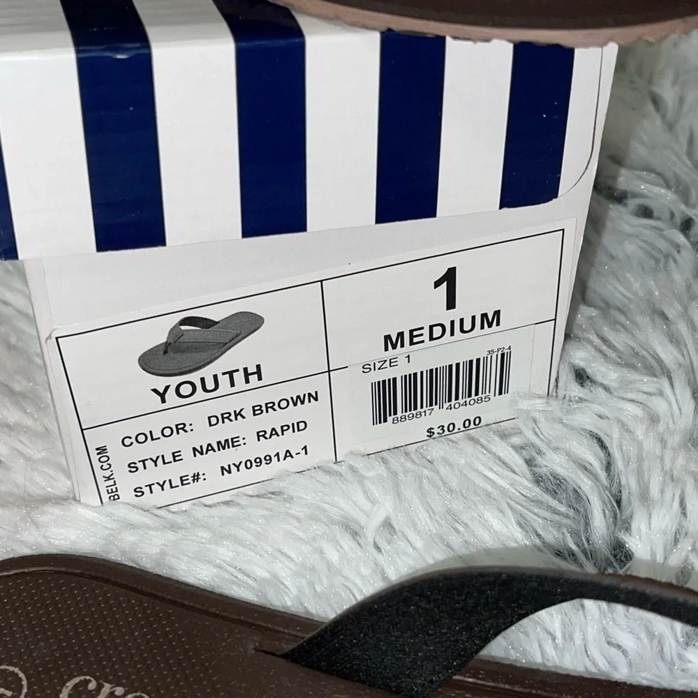 Crown & Ivy || youth size 1 Flip Flops NWB